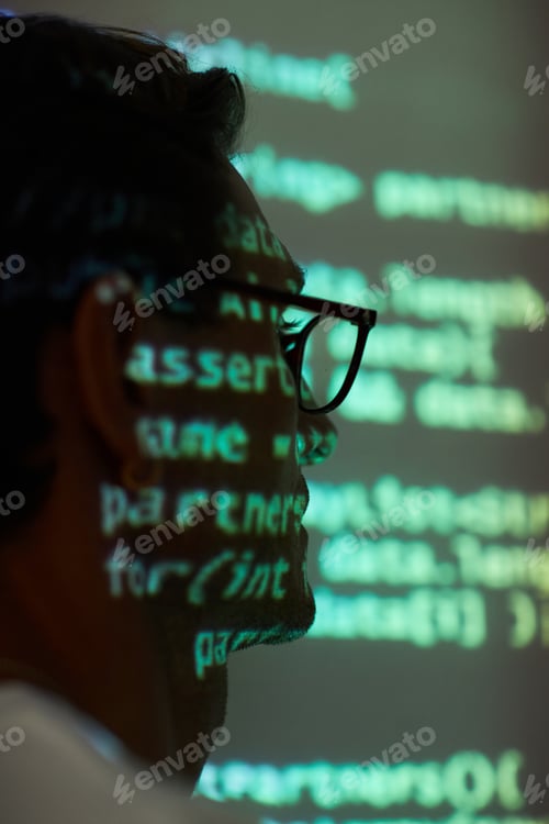 Preview: Man at computer presentation