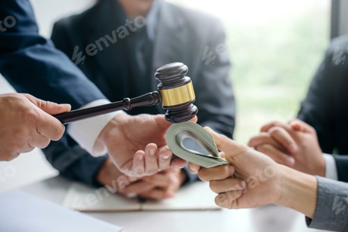 Preview: Lawyer who provides legal advice in the office. Trading house legally.