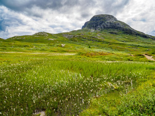 Preview: View of Bitihorn mountain in Norway