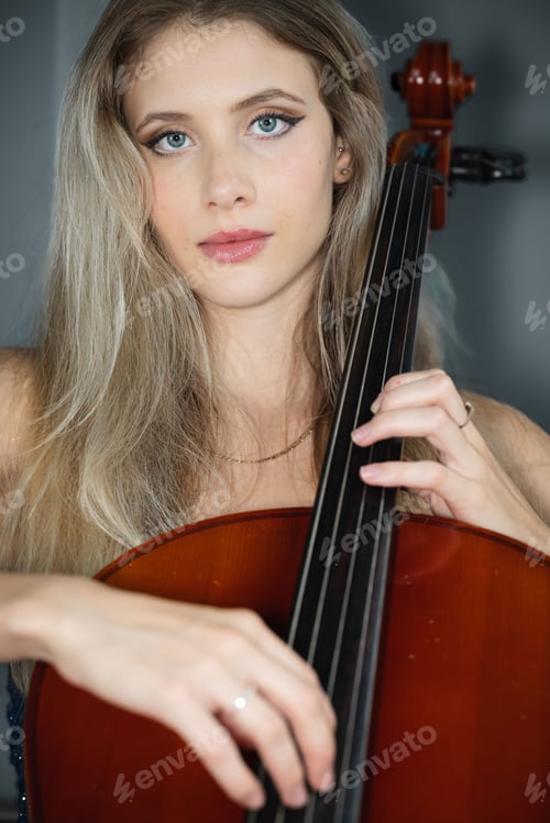 Preview: Young woman playing cello