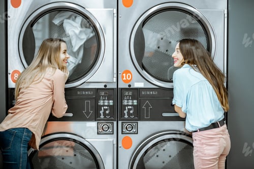 Preview: Women waiting at the laundry