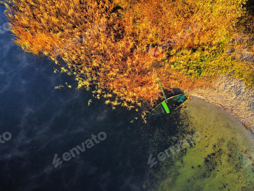 Preview: Boat on an island - autumn