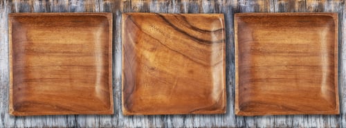 Preview: cutting board on a wooden table