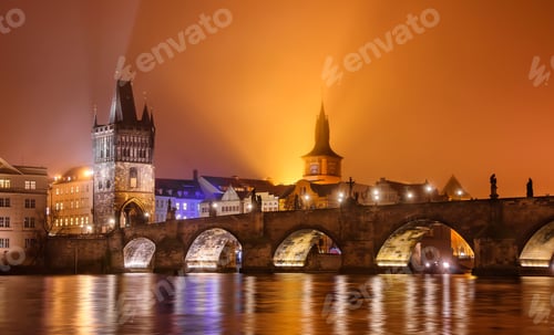 Preview: Charles bridge at night