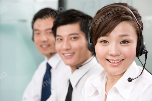 Preview: Chinese office workers with headsets