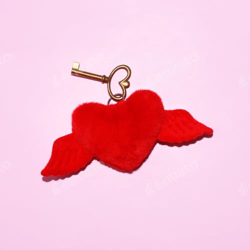 Preview: Key with fluffy red heart