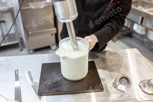 Preview: Blending ingredients for ice cream or yogurt
