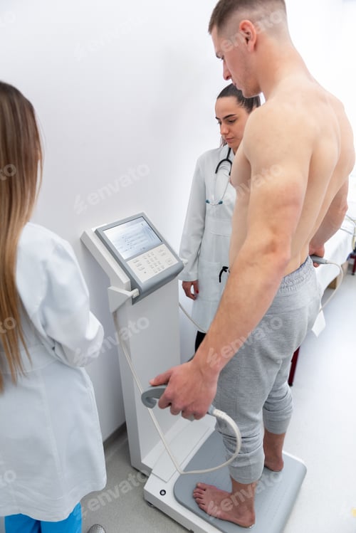 Preview: Health checkup in progress, a medical professional operates advanced diagnostic equipment