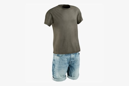Preview: Casual Outfit: Tee with Denim Shorts