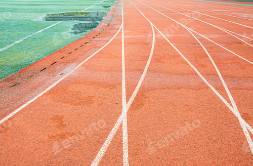 Preview: Bright red runway of a university in Wuhan. The white curve intersects with the straight line.