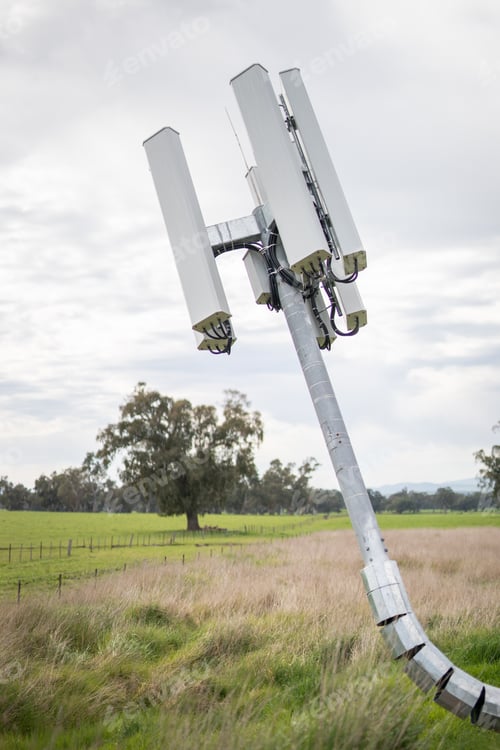 Preview: View of a mobile phone tower art