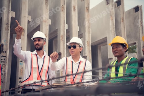 Preview: Construction engineer and construction foreman Monitor the progress