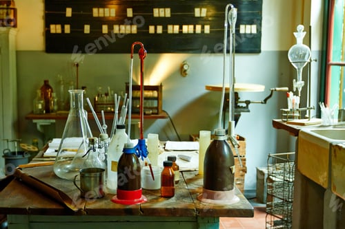 Preview: Various equipment in a chemical laboratory
