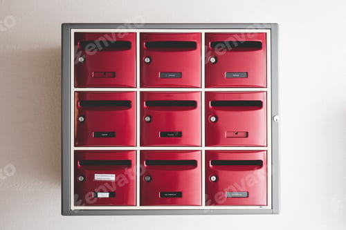 Preview: Red mail box