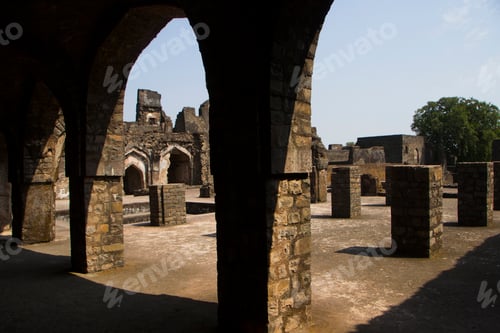 Preview: Jahaz Mahal (Ship Palace) in Mandu, Madhya Pradesh, India