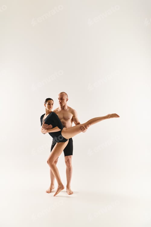 Preview: Dancing Couple Doing Acrobatic Pose