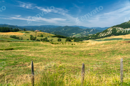 Preview: Summer landscape near Bagno di Romagna, in the Appennino