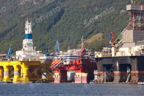 Preview: Oil and gas platform in Norway. Energy industry. Petroleum exploration