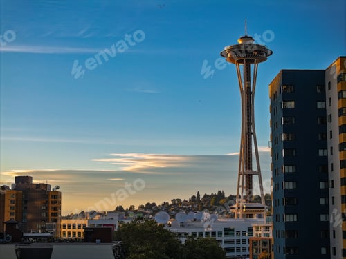 Preview: Towering Space Needle over City