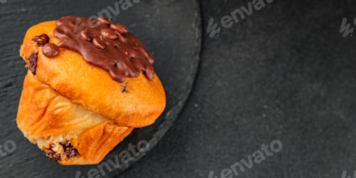 Preview: Cupcake with chocolate filling sweet dessert appetizer fresh gourmet food