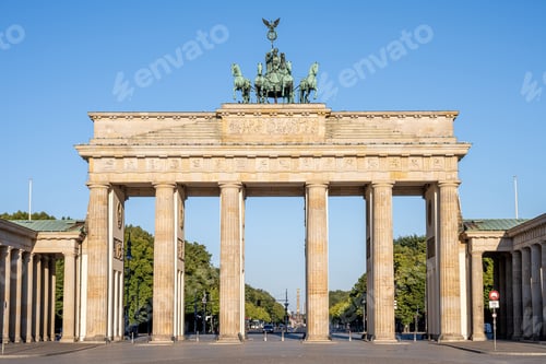 Preview: The iconic Brandenburg Gate in Berlin