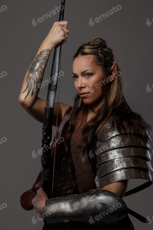 Preview: Elf woman holding sword