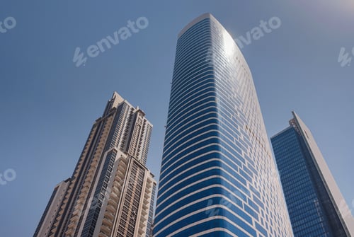 Preview: tourist trip to futuristic dubai