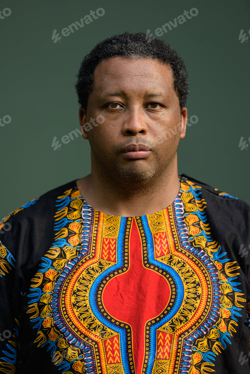 Preview: Portrait of handsome black man wearing traditional clothes