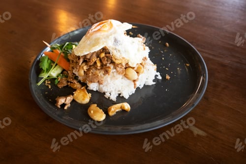 Preview: Pork Fried Rice With Garlic, Pepper And Fried Egg