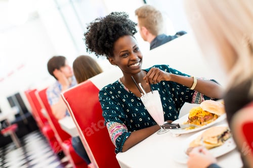 Preview: Woman in the diner