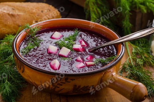 Preview: Beet soup with cheese and herbs