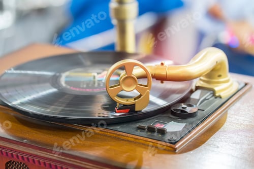 Preview: Old Vinyl Record Player Gramophone Needle On Record Closeup