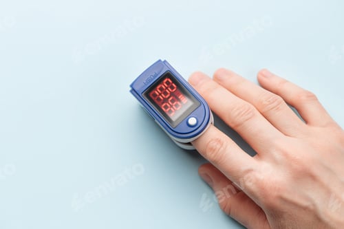 Preview: Pulse oximeter measuring oxygen saturation in blood and heart rate