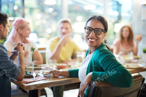 Preview: Girl by served table