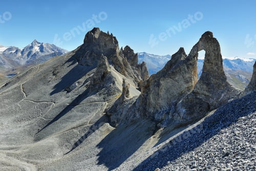 Preview: Aiguille Percee near Tignes Ski resort, France