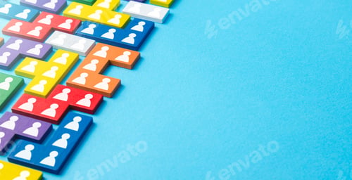 Preview: Puzzle figures with employees.