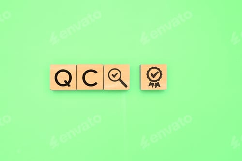 Preview: Quality control text icon on wooden cube with green background