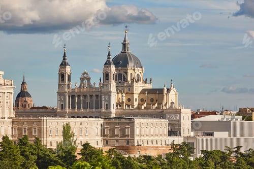 Preview: La almudena cathedral and Royal palace in Madrid city center