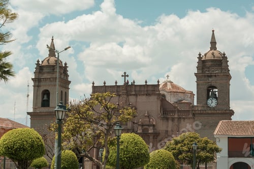 Preview: Colonial architecture in Peru