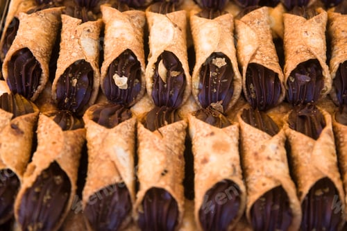 Preview: Traditional maltese cannoli on the market