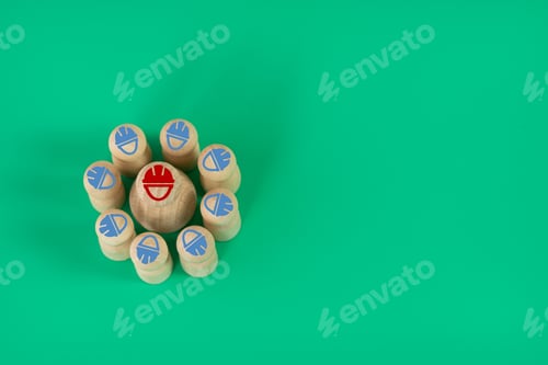 Preview: Small wood model circling a single bigger wood model with icons symbolizing team hierarchy