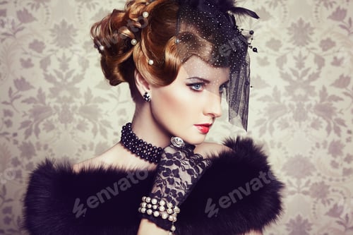 Preview: Retro portrait of beautiful woman. Vintage style