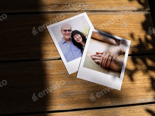 Preview: Instant image prints of old people moments