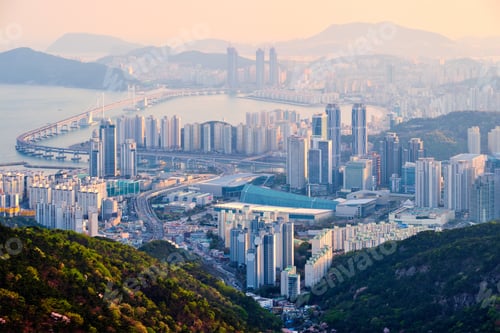 Preview: Busan cityscape Gwangan Bridge on sunset