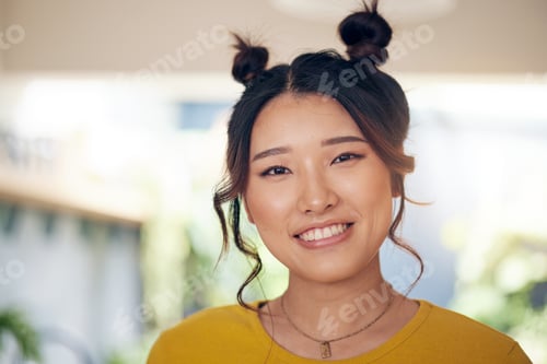 Preview: Smiling Woman Posing with Space Buns Hairstyle