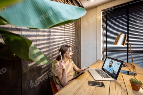 Preview: Woman working from home