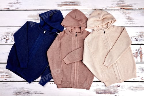 Preview: Collection of new knitted hooded sweaters
