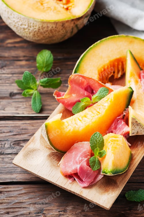 Preview: Italian prosciutto with sweet melon