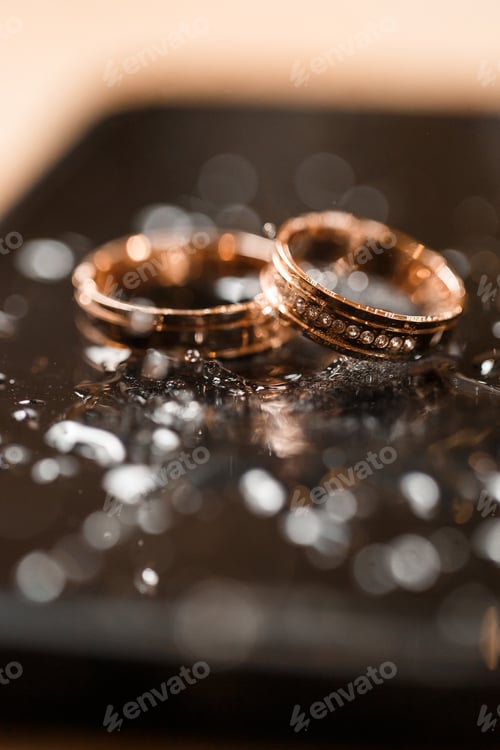 Preview: Gold wedding rings for newlyweds on their wedding day. Jewelry for the holiday
