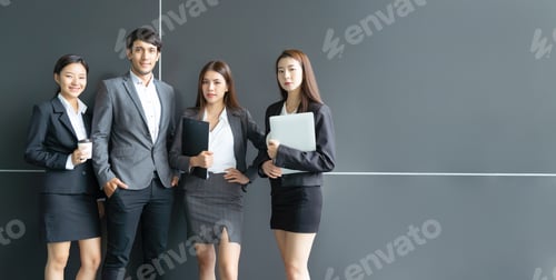 Preview: Asian business people